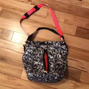 Lululemon workout/yoga bag